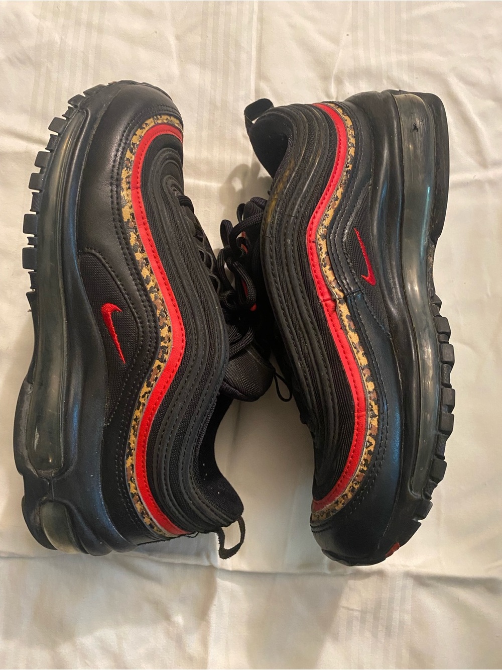 Nike Women’s Black & Red Air Max 97✨